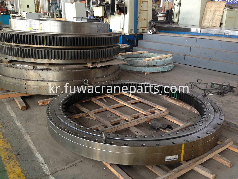 Swing Slewing Bearing